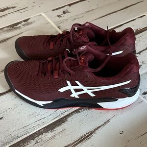 ASICS Men's Burgundy Gel-Resolution court shoes